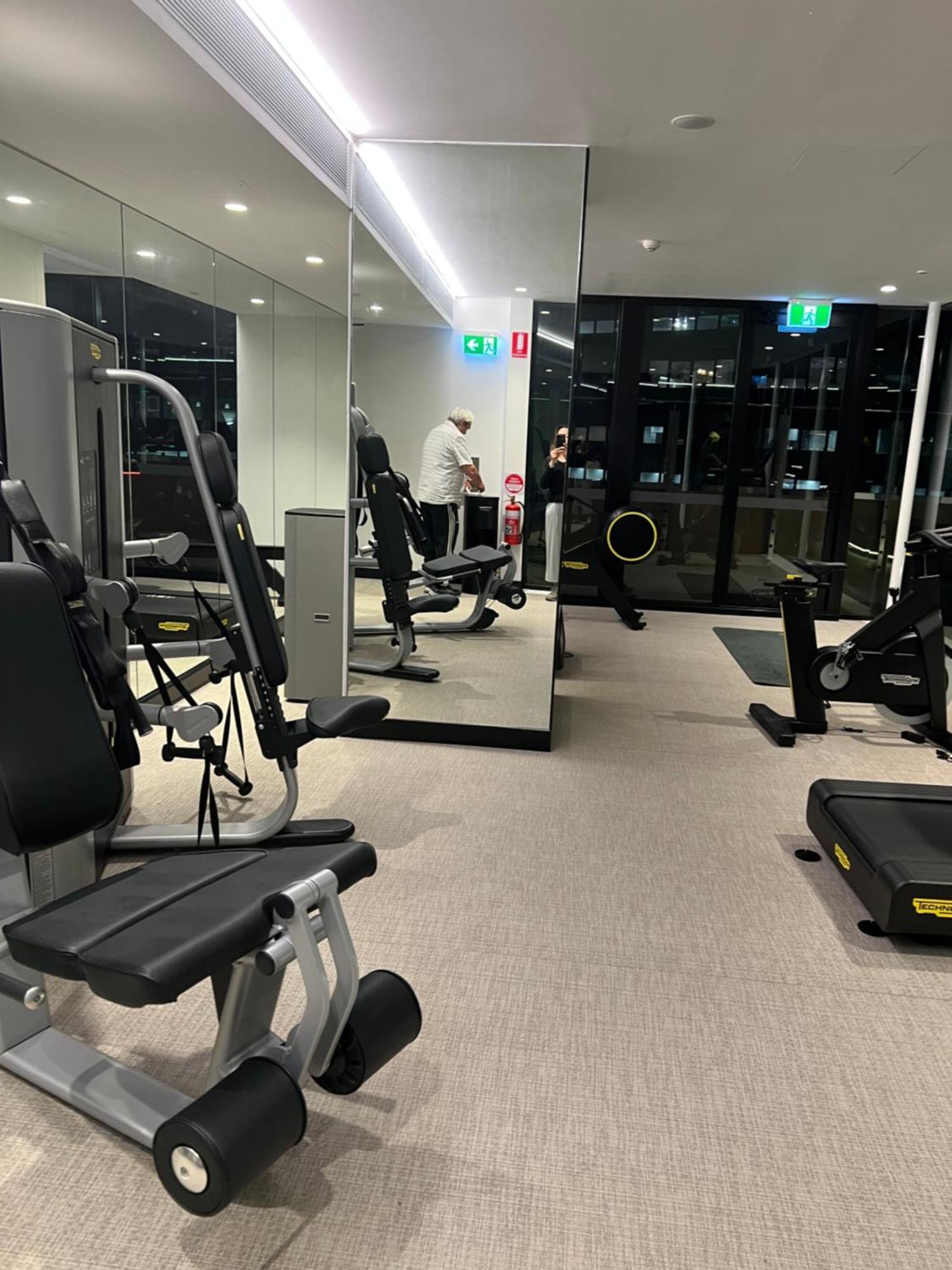 Prestige Hyde Park Studio Apartment Sydney Exterior photo